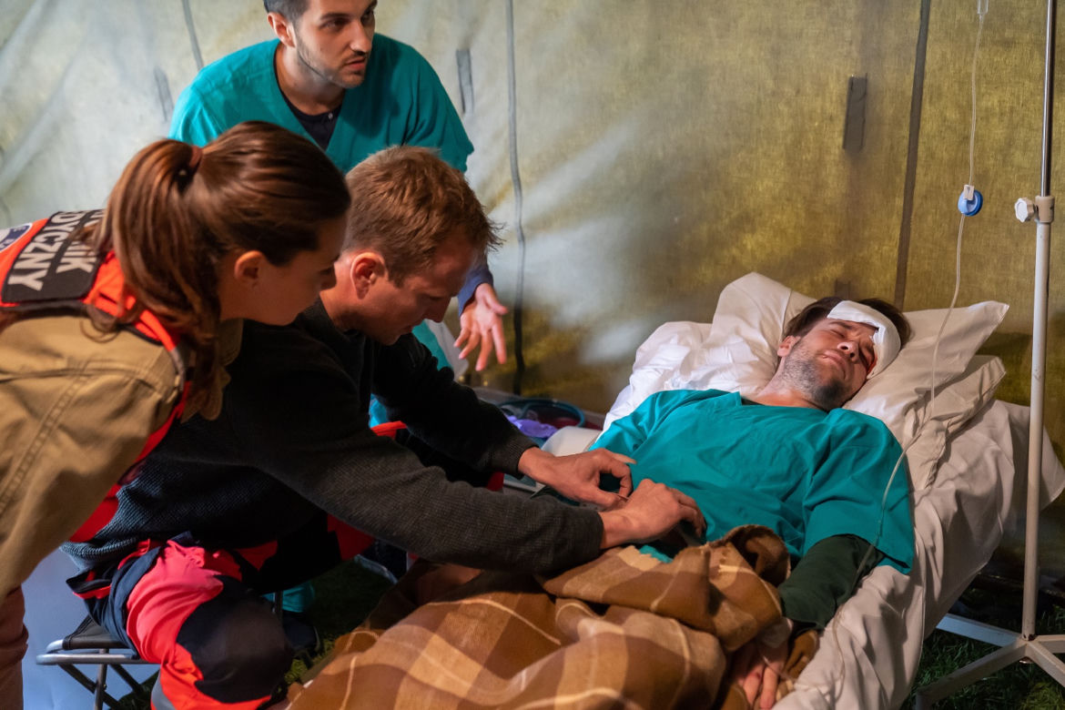 Na dobre i na złe, odc. 856: Tadek (Marcin Urbanke), Michał (Mateusz Janicki), Olena (Tetiana Malkova) 