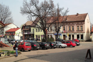 To miasto w woj. małopolskim, w którym mieszkał święty. Jest położone blisko Krakowa