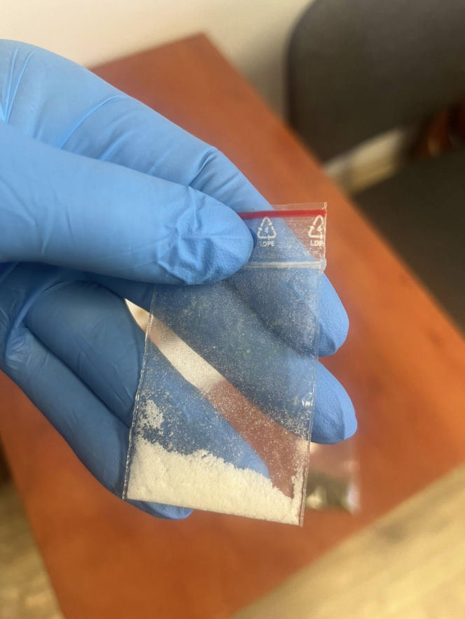 Musieli użyć pałki i wybić szybę w aucie. Niecodzienny przebieg policyjnej interwencji w powiecie rawickim