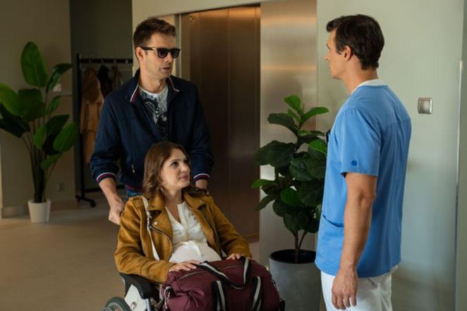 Na dobre i na złe odc. 975. Krzysztof Radwan (Mateusz Damięcki), Mario (Marcin Korcz), Weronika (Klaudia Łapot)