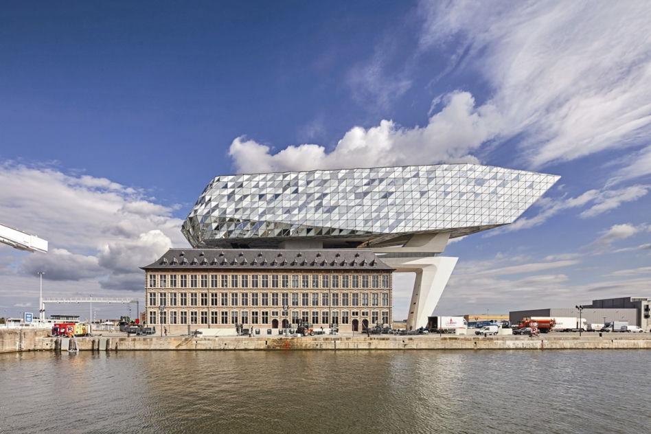 Budynek administracyjny portu w Antwerpii