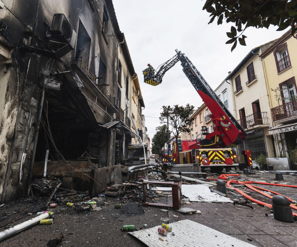 Tragedia w sklepie z kanapkami. Pożar zabił siedem osób, w tym dwoje dzieci 14
