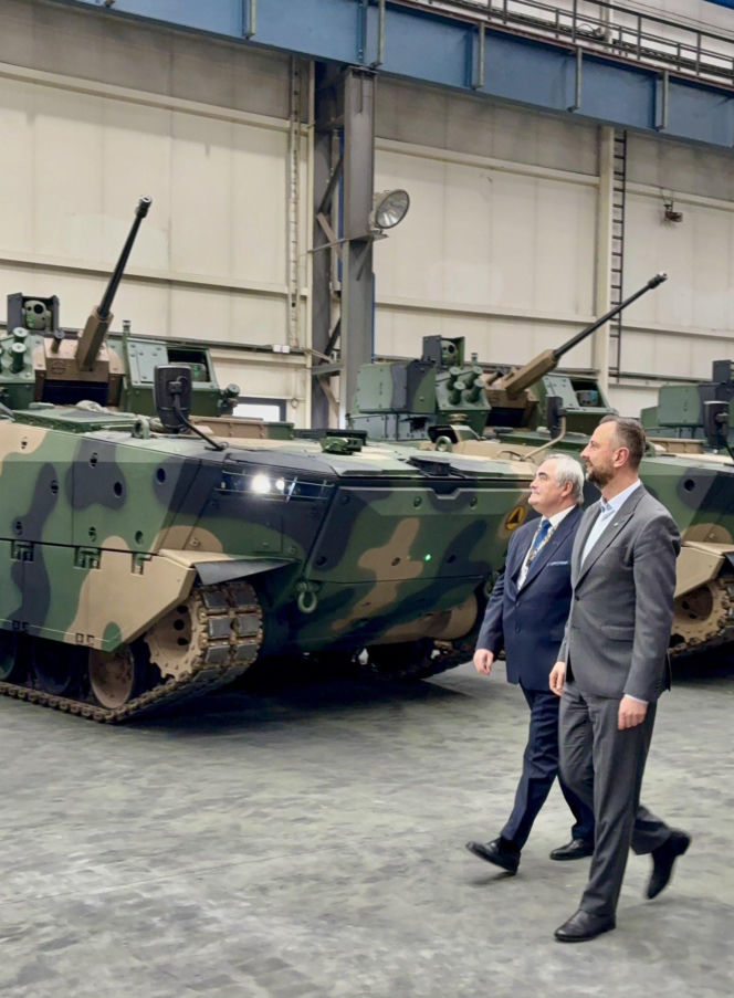 Pierwsze Borsuki wreszcie w wojsku. Armia zyskuje 15 nowych bojowych wozów piechoty