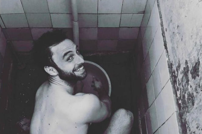 Mans Zelmerlow nago. Wokalista pokazał zdjęcie spod prysznica