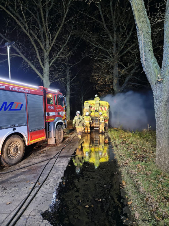 Ciężarówka płonęła jak pochodnia! Droga była zablokowana