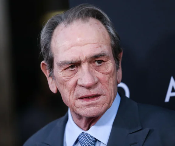 34-letnia córka Tommy’ego Lee Jonesa nie żyje. Makabryczne odkrycie w hotelu