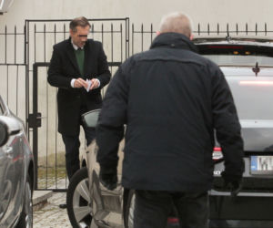 Jarosław Kaczyński i Marta Kaczyńska wraz z mężem i synkiem w kościele