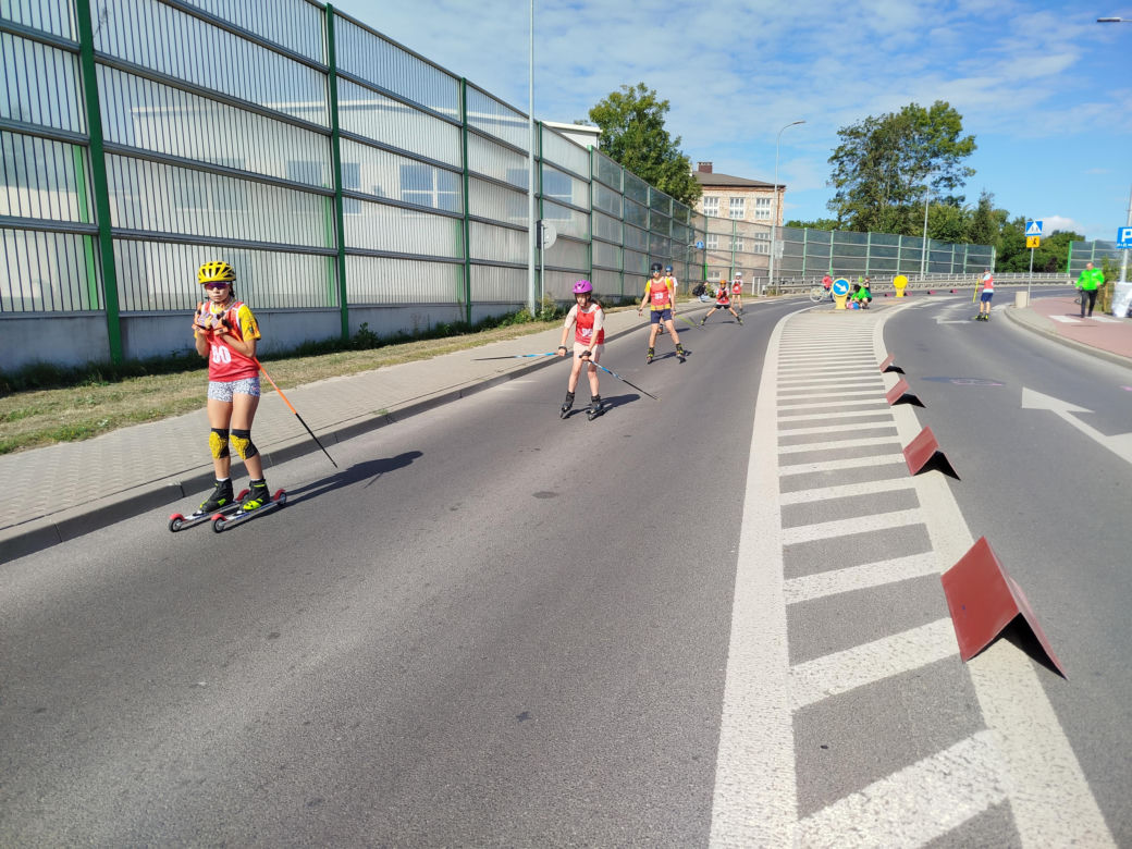Zawody o Puchar Polski na nartorolkach Marwe Cup 2025 zostały zainaugurowane w Siedlcach