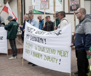 Protest pracowników i przedstawicieli FIBRIS S A w restrukturyzacji przeciwko działaniom ZUS wobec spółki