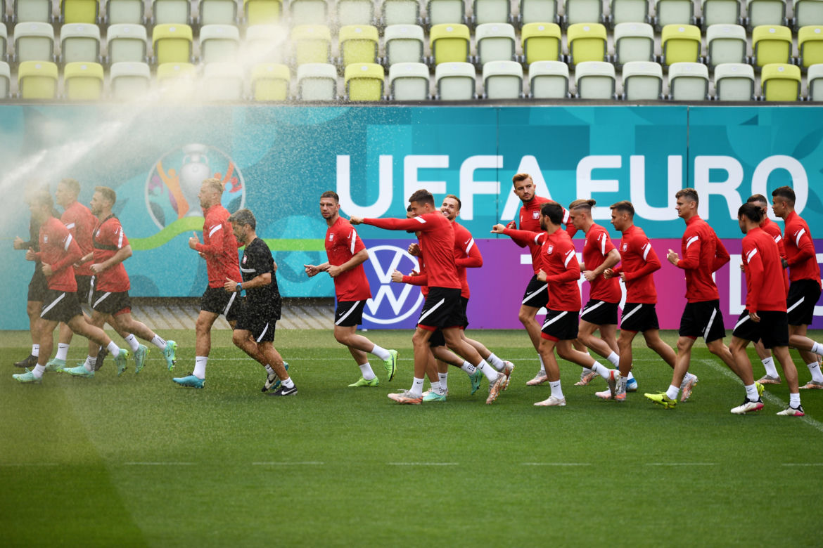 Euro 2021: Polacy w dobrych nastrojach podczas treningu przed meczem ze Słowacją [ZDJĘCIA]