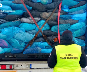 Próbowali wwieźć do Polski 40 ton odpadów z Niemiec