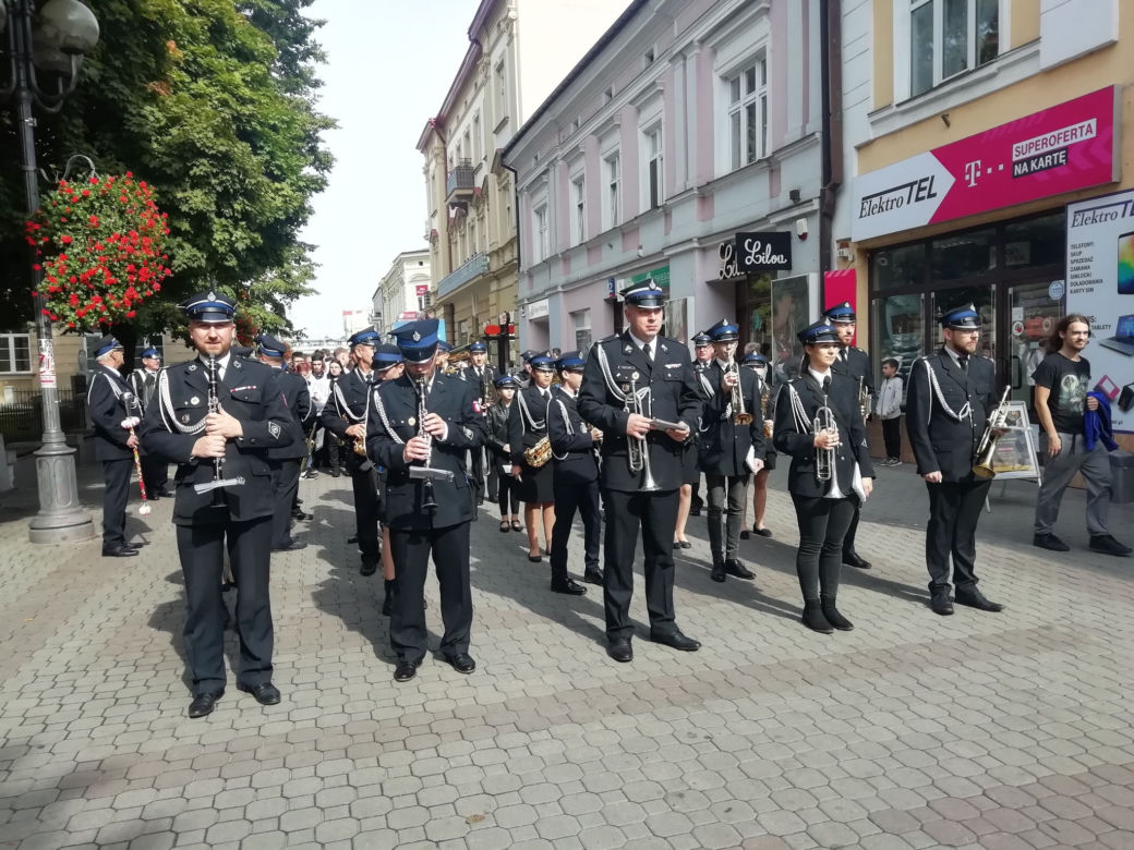 W Rzeszowie ruszył festiwal Karpaty na Widelcu. Co będzie się działo na Rynku? 
