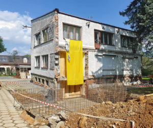 Jak uratowano dom kostkę i nadano jej nowoczesny wygląd