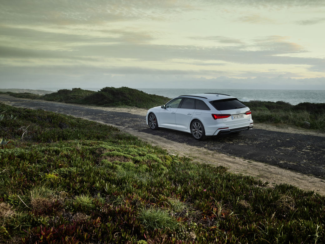 (2020) Audi A6 Avant TFSI e quattro