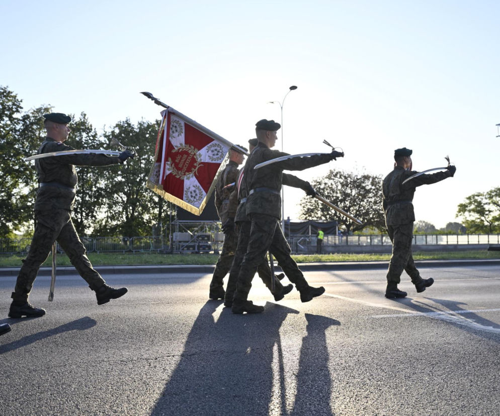 Wielka defilada z okazji Święta Wojska Polskiego. W Warszawie zapowiadają się gigantyczne utrudnienia w ruchu