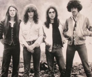 Zanim Thin Lizzy nagrali „The Boys Are Back in Town”, mieli inny pomysł na tekst