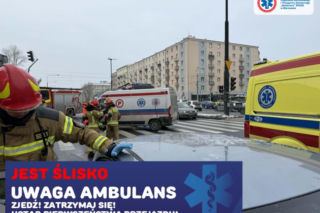 Karetka rozbiła się w Warszawie! Pacjentka ranna. Marznący deszcz i gołoledź paraliżują Polskę