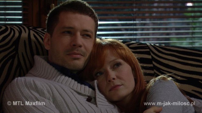 M jak miłość odc. 1065. Agnieszka (Magdalena Walach), Tomek (Andrzej Młynarczyk)