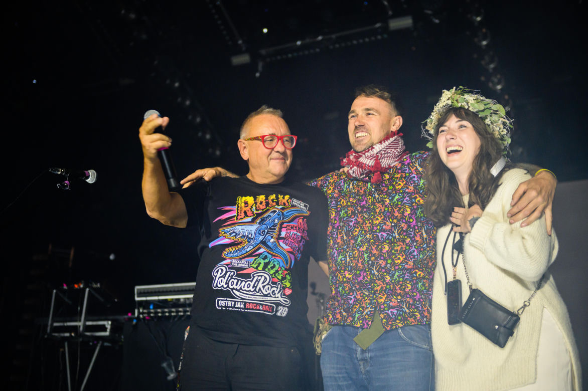 Ślub na Pol'and'Rock 2023. Jurek Owsiak pomógł młodym powiedzieć sakramentalne "tak"!