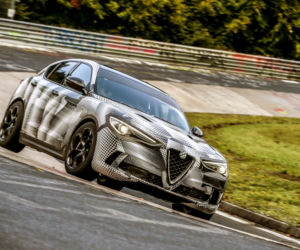 Alfa Romeo Stelvio Quadrifoglio na torze Nurburgring