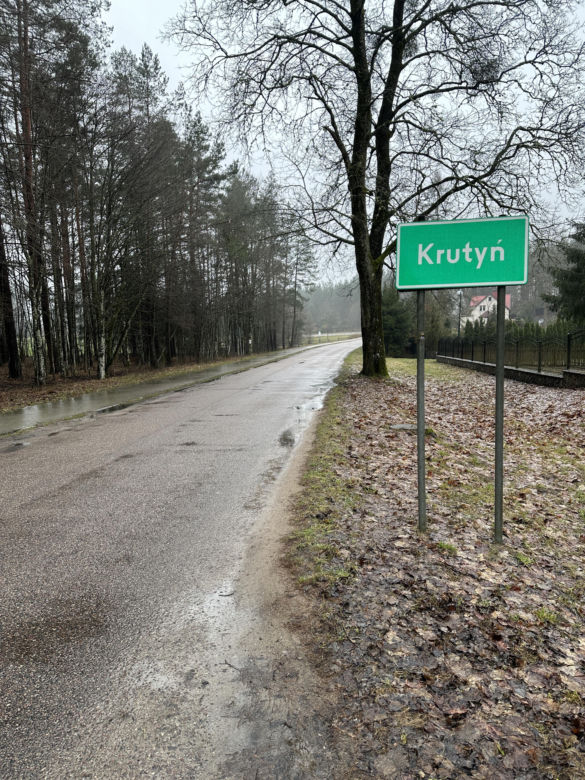 Bocian wrócił na ukochaną wieś. W Krutyni czekali na niego całą zimę