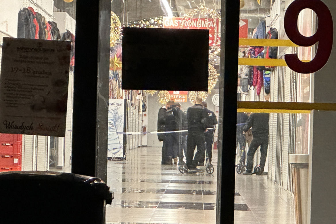  Brutalny atak nożem na Marywilskiej. Sprawca uciekł 