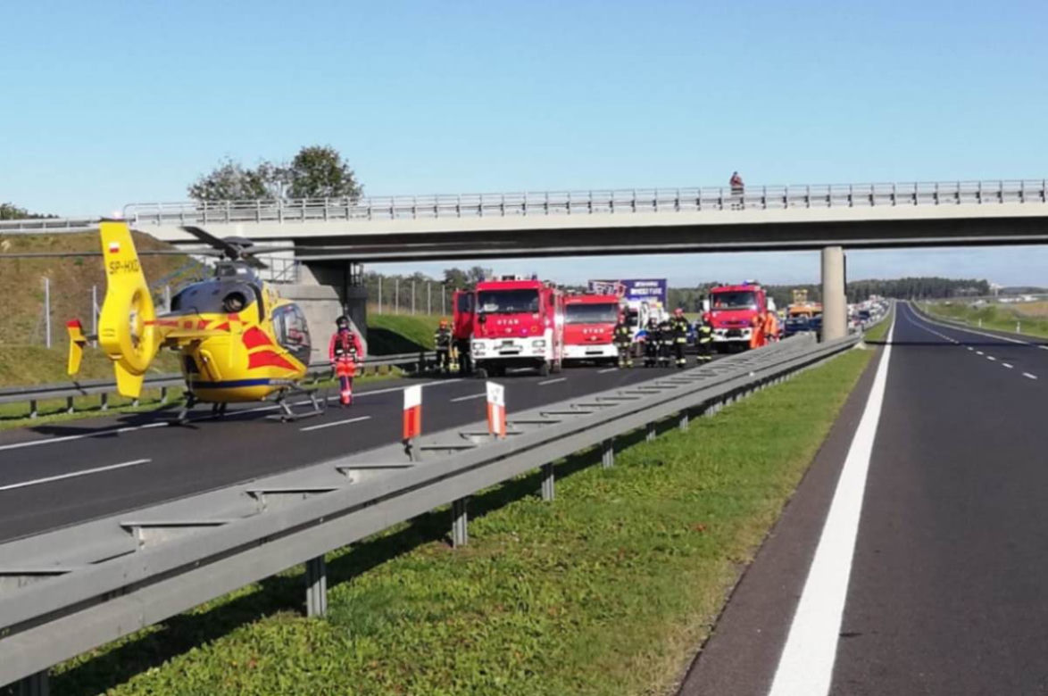 Groźny wypadek na autostradzie A1 w Warlubiu! Kilka osób rannych! 