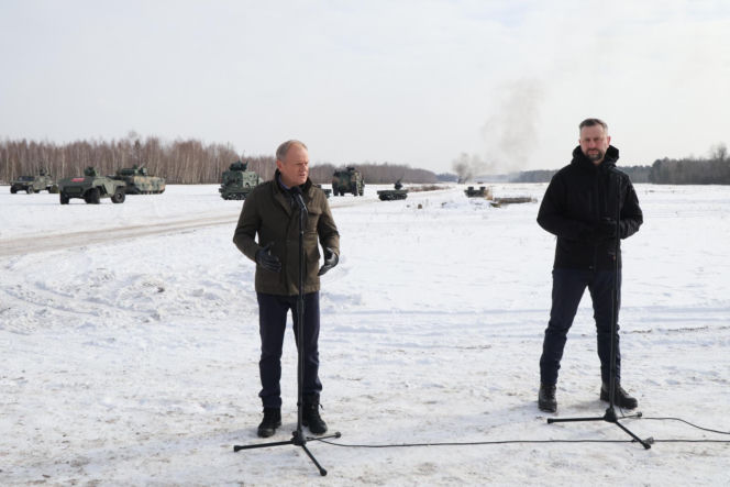 Premier i szef MON na poligonie w Zielonce obserwowali testy bezzałogowców