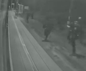 Zmasowany atak pseudografficiarzy na pociąg