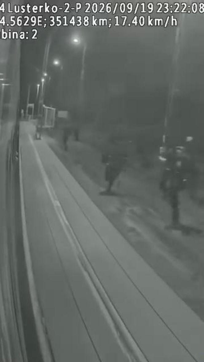 Zmasowany atak pseudografficiarzy na pociąg