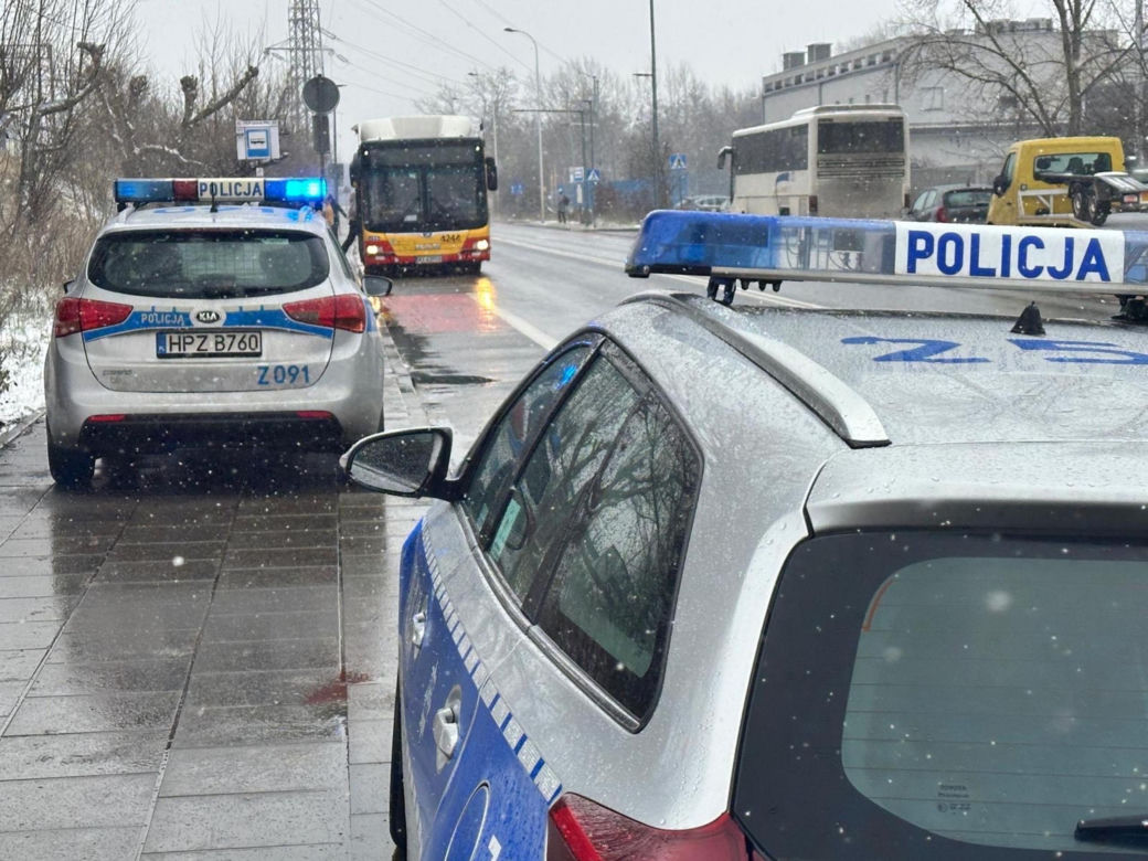 Potężne utrudnienia na kolei. Wiele pociągów opóźnionych. Na torach doszło do koszmarnego wypadku