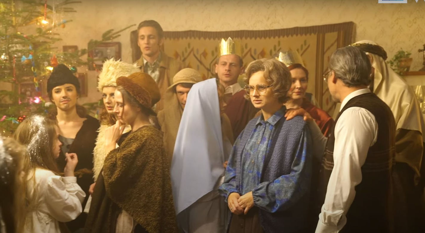 Stulecie Winnych 4: Andzia (Barbara Wypych), Stanisław (Jan Wieczorkowski), Jasiek (Patryk Szwichtenberg), Kasia (Weronika Humaj), Basia (Kamila Bujalska)