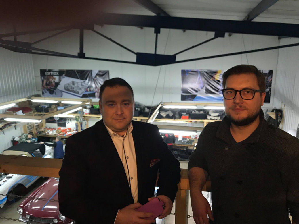 Dziewczyna bez ręki zostanie mechanikiem