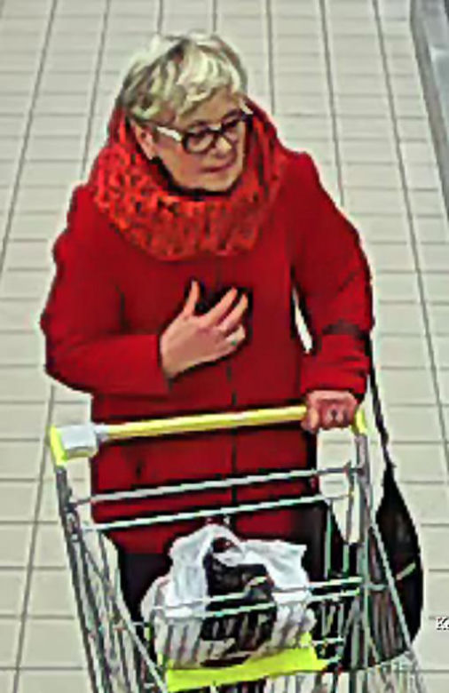 3 Policja poszukuje złodziejki portfela ze sklepu na Widzewie