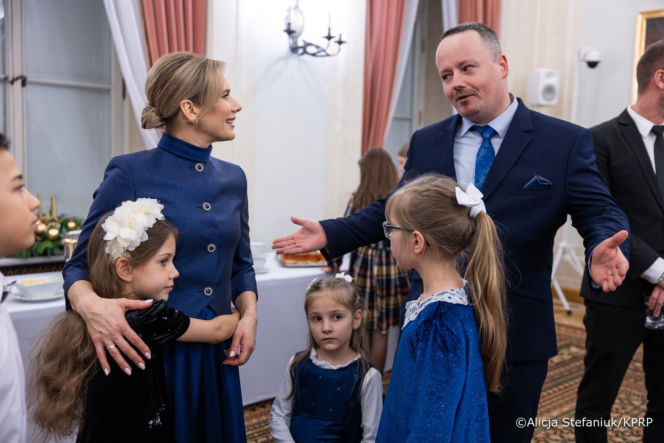 Marta Nawrocka na spotkaniu przedświątecznym z Paniami Ambasador i Współmałżonkami Szefów Misji Dyplomatycznych