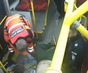 Dramatyczna akcja policji, w autobusie reanimowali mężczyznę