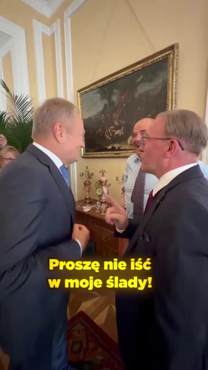 Artur Barciś chciał sprawdzić czy Tusk nosi perukę