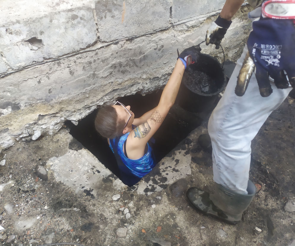 badania archeologiczne na patio kamienicy przy Ul.Dworcowej 2 