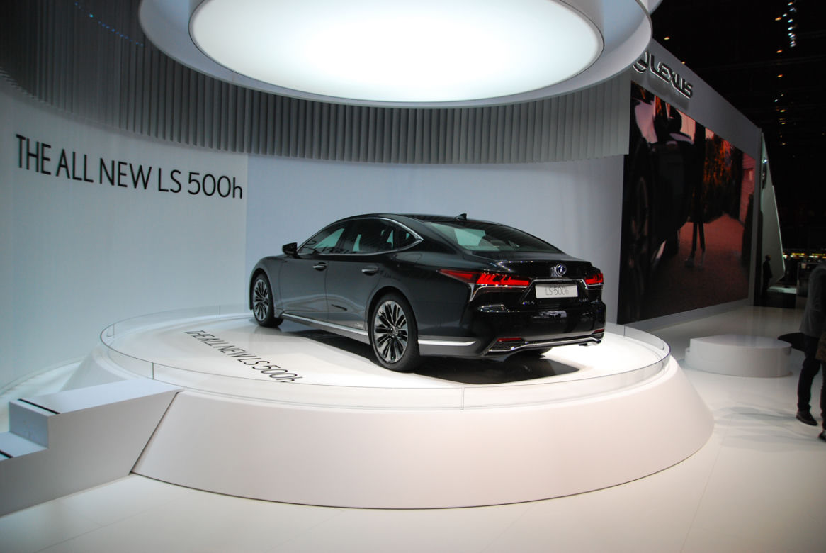 Genewa 2017 - Lexus LS500h