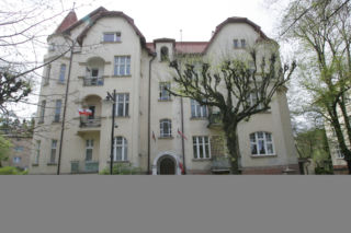 Cmentarz pod domem Kaczyńkich w Sopocie 