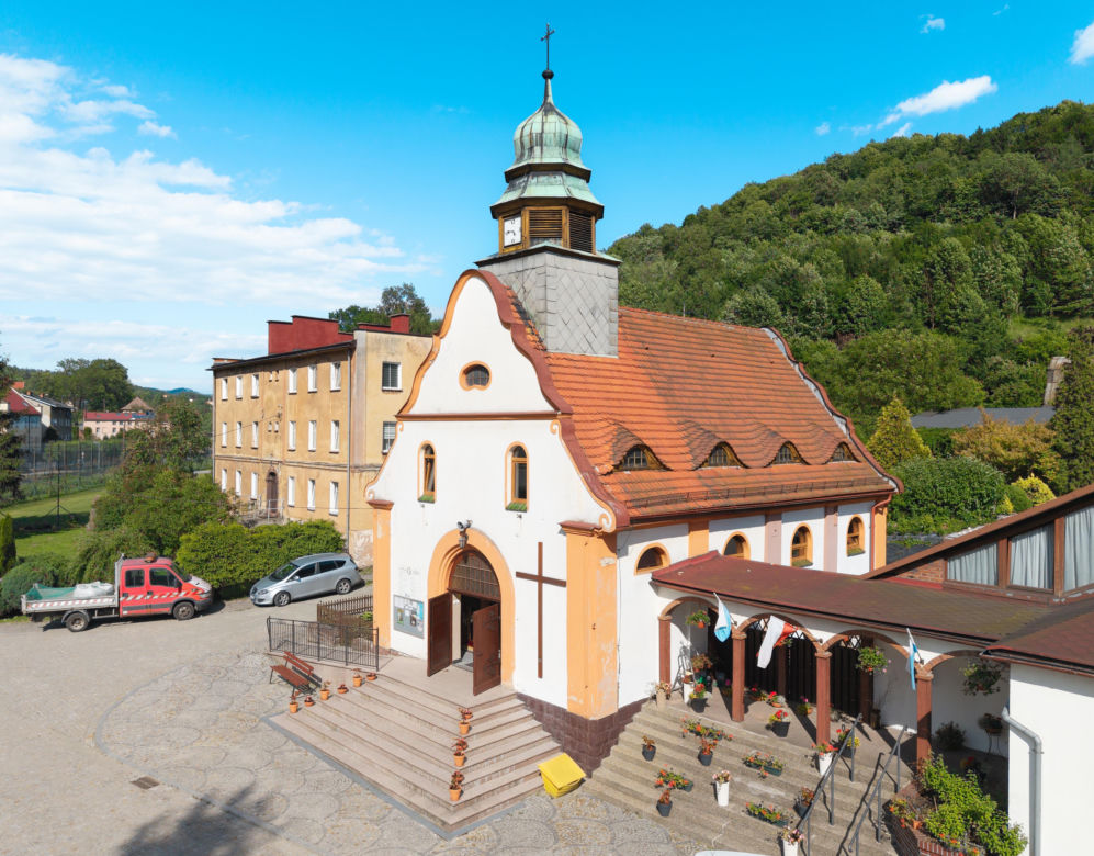 To najpiękniejsze średniowieczne miasto w województwie śląskim. Zachwyca zabytkowym rynkiem