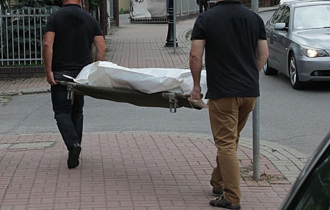 52-latek oskarżony o brutalne morderstwo kochanki. Śledczy obalają jego wersję