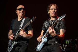 Joe Satriani i Steve Vai oficjalnie ogłaszają! Nadchodzi pierwszy wspólny album wirtuozów gitary