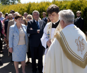 Syn Szydło musi wyjaśnić dlaczego opuścił parafian