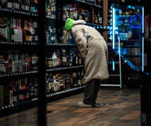 Nowa opłata od alkoholu i tytoniu. Polacy zapłacą więcej za używki 