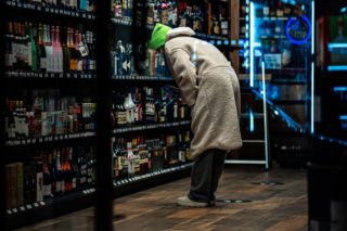 Nowa opłata od alkoholu i tytoniu. Polacy zapłacą więcej za używki 