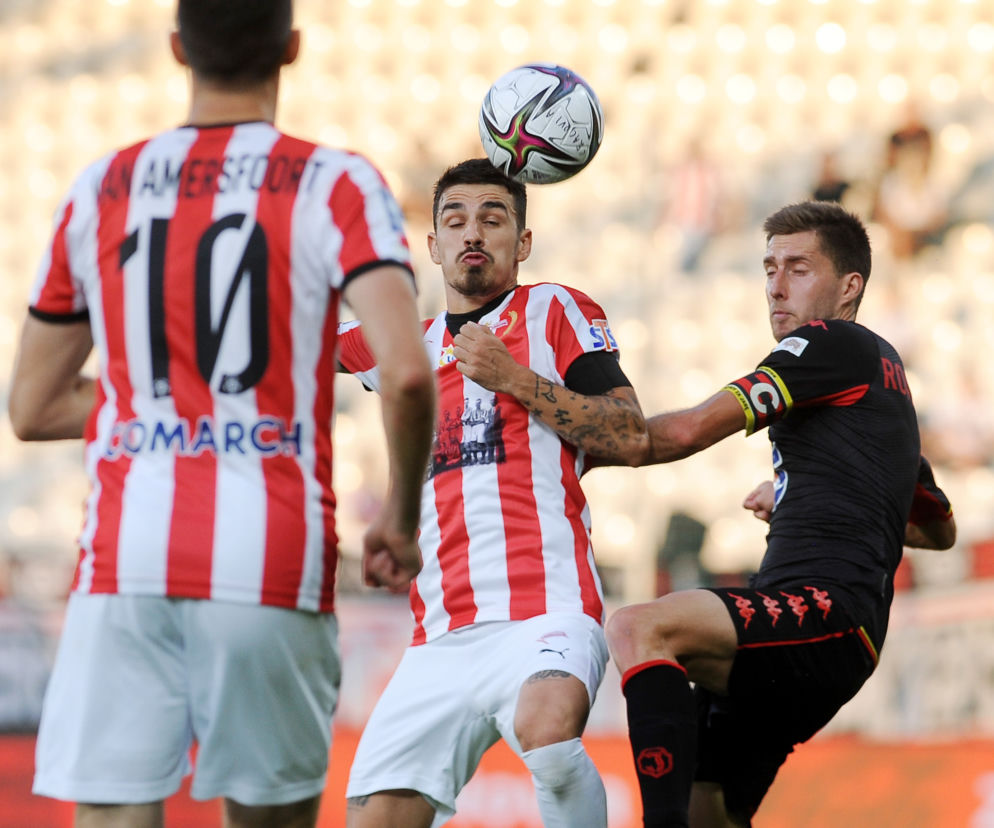 W pierwszym spotkaniu pomiędzy tymi zespołami wygrała Cracovia (2:1)