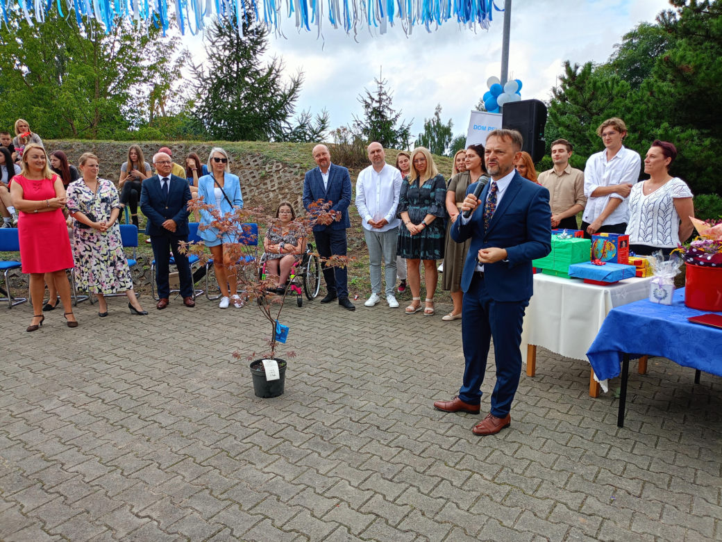 Jubileusz 25-lecia siedleckiej SOS Wioski Dziecięcej był okazją do wspólnej zabawy i wręczenia prezentów i pamiątek dla osób zaangażowanych w program