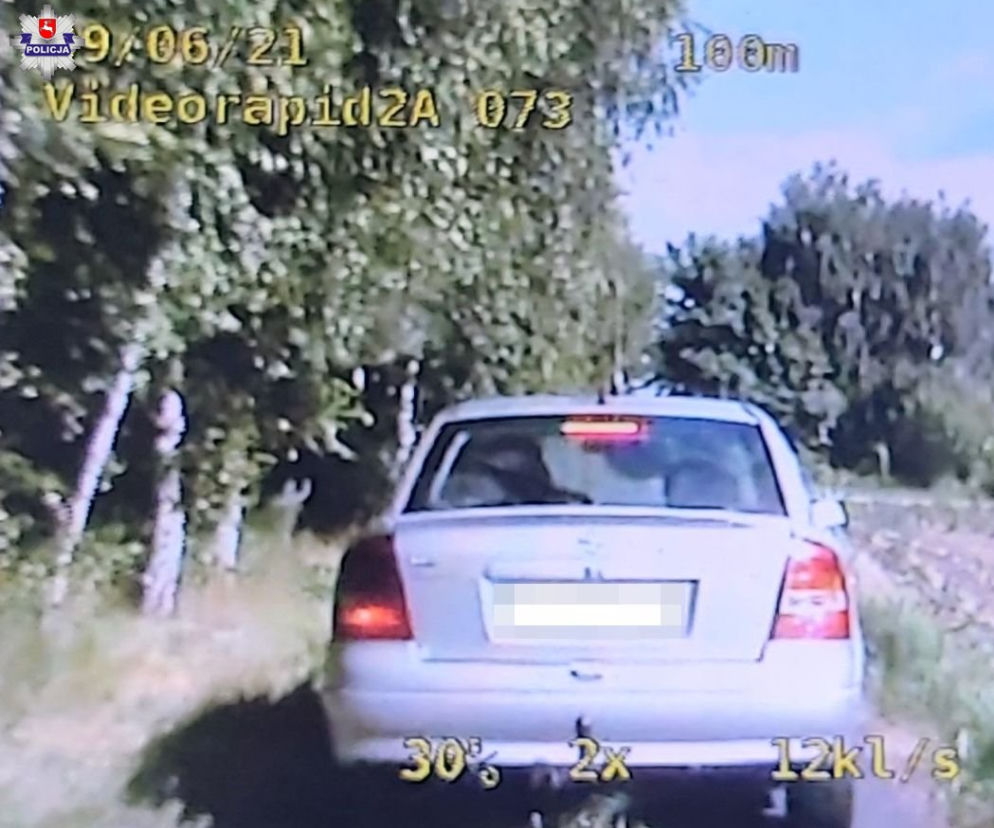 Do sklepu pojechał pijany i z zakazem prowadzenia pojazdów