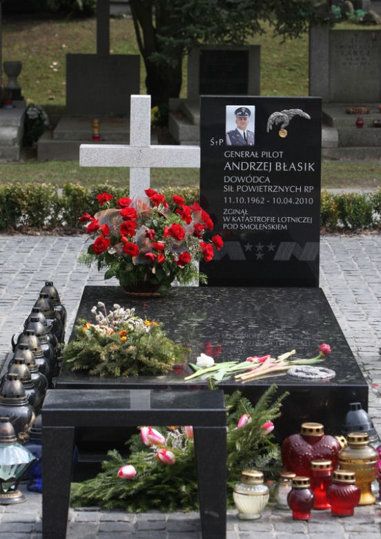 Grób Andrzeja Błasika